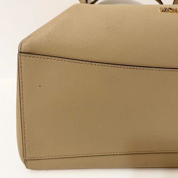 Michael Kors Walsh Purse Flaws - Picture 6 of 16